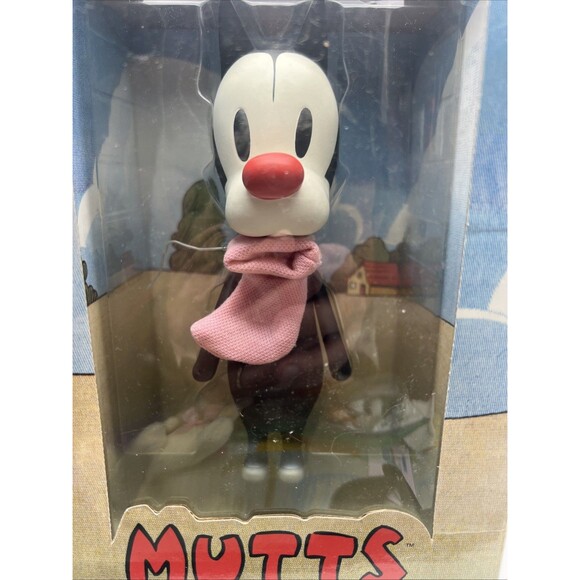 Mutts MOOCH Vinyl Figure collectible item by Patrick McDonnell 8” 2006 - Picture 7 of 7